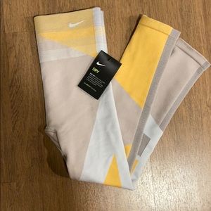 Nike Sculpt Lux Tight Fit High Rise Tights